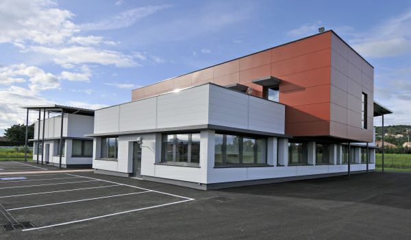 construction de bureaux et salles de formation pour personnel hospitalier à Cournon en 2015